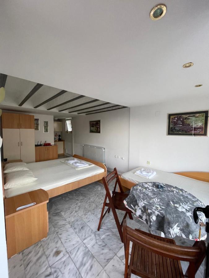 Apartments Evelyn オフリド エクステリア 写真